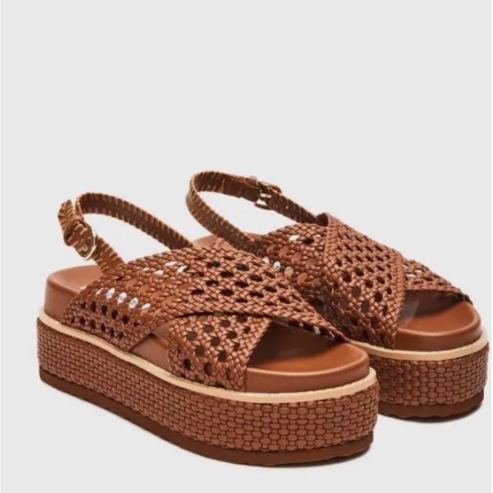 Steve Madden Brown Kayda Sandals with Sleek Design NIB